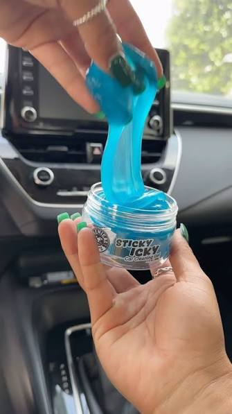 Car cleaning gel